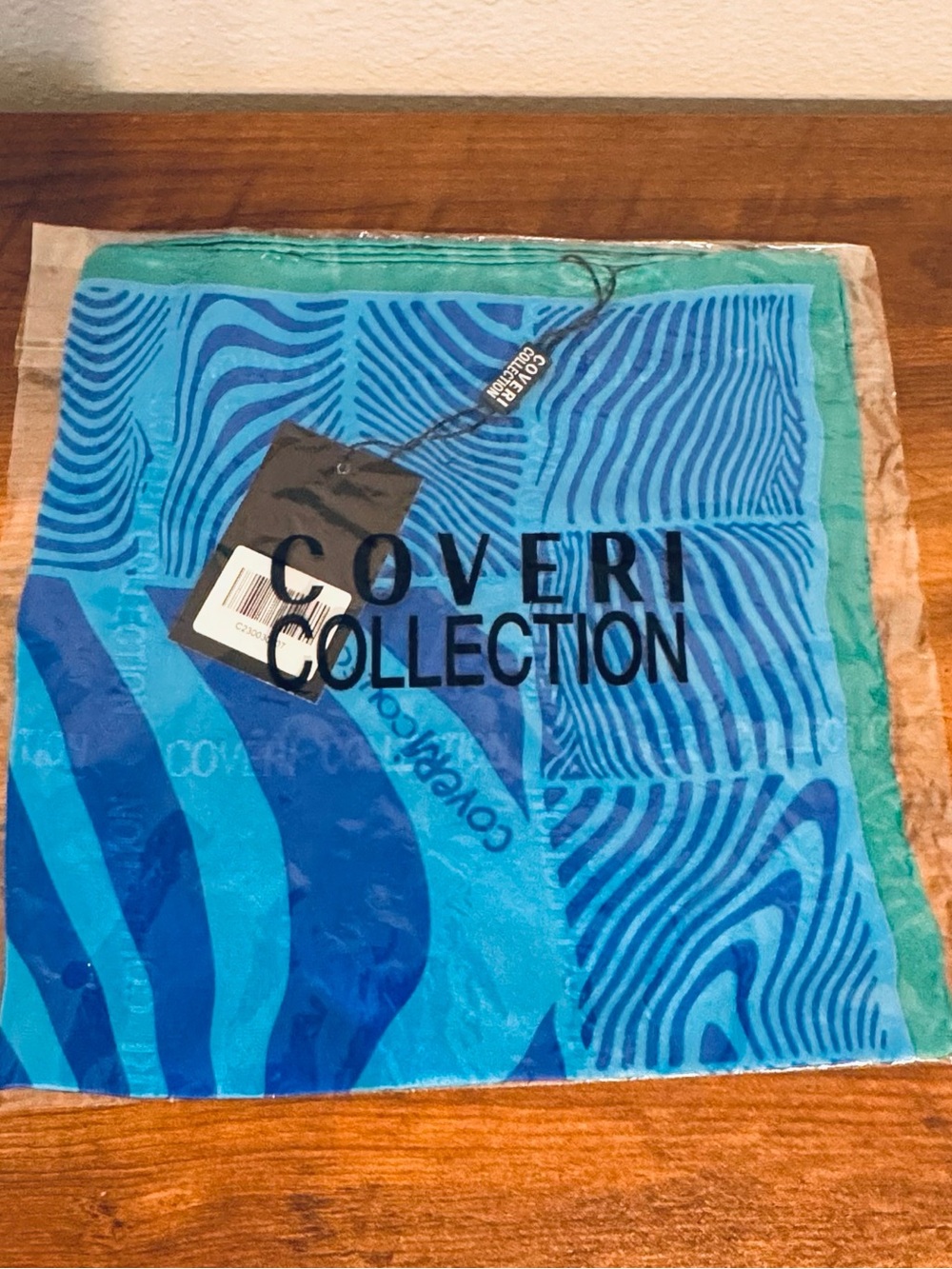 NWT Coveri Collection Silk Blue & Green Neck Scarf Women